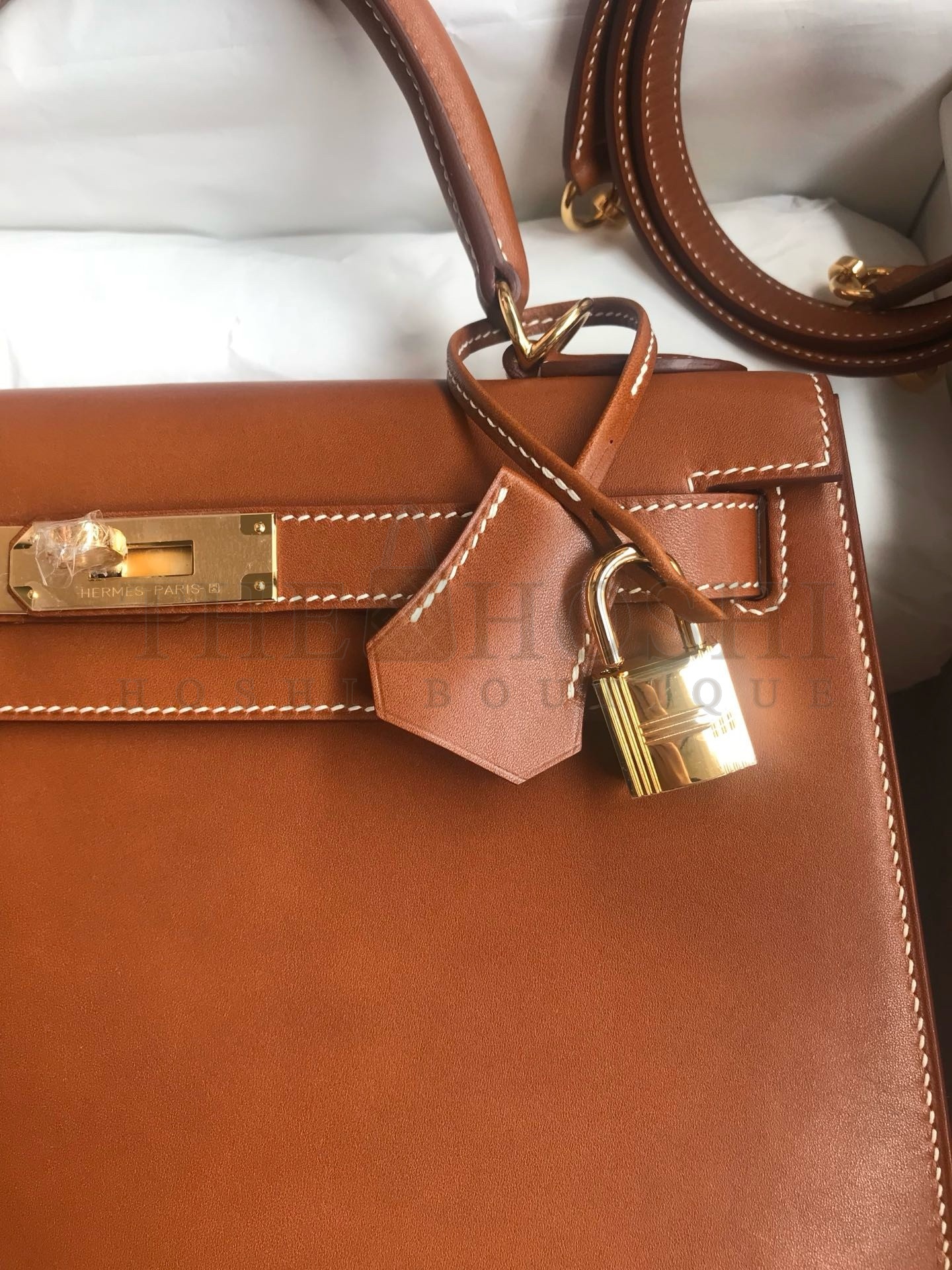 H**me5 Kelly Sellier 28 Handmade Bag In Gold Barenia Calfskin Master Quality