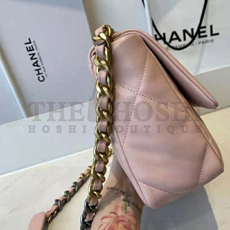 Ch**el Women Ch**el 19 Flap Bag Lambskin Gold Silver-Tone Ruthenium-Finish Metal Light Pink Master Quality