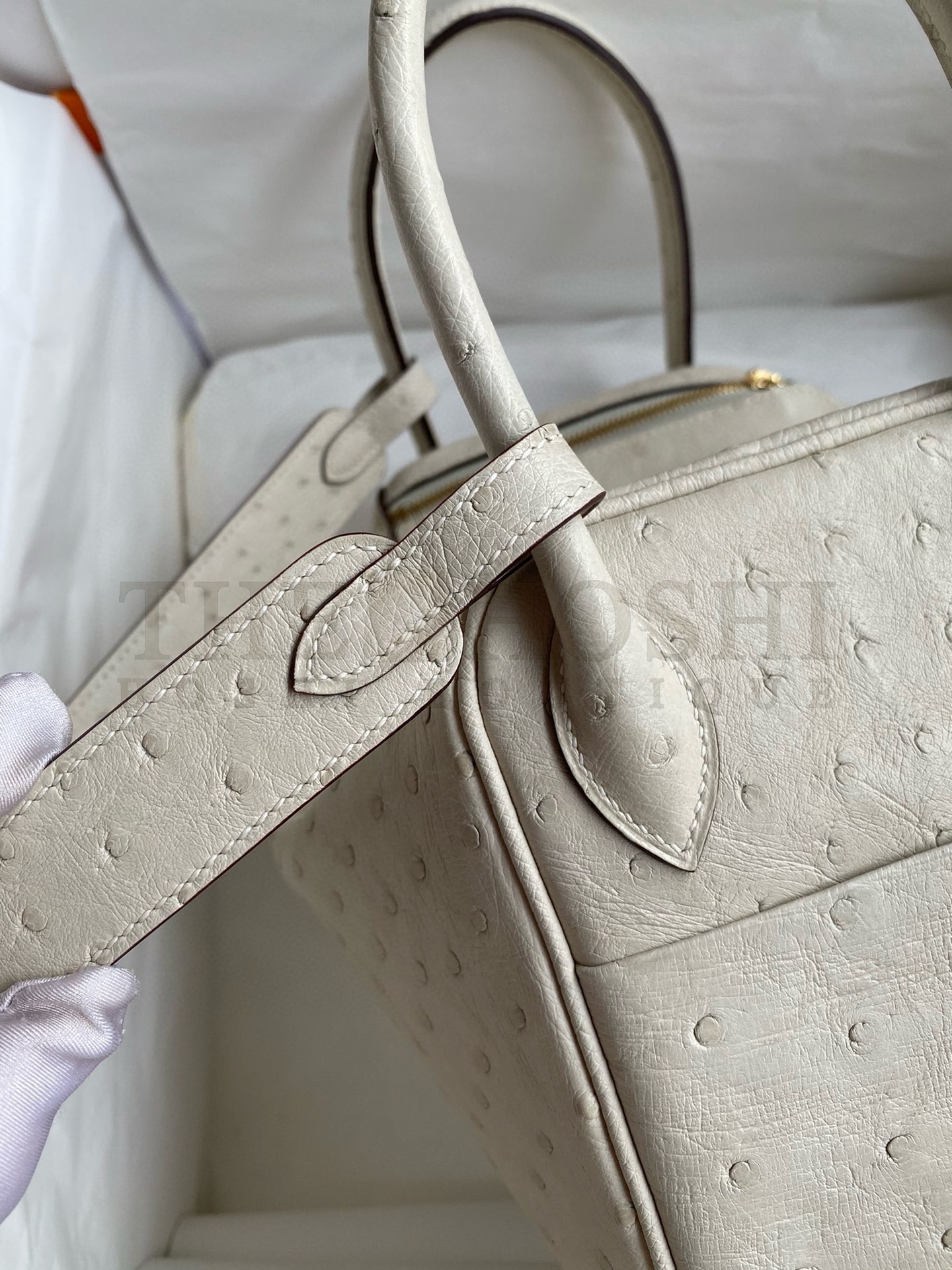 H**me5 Lindy 26 Handmade Bag In Craie Ostrich Leather Master Quality
