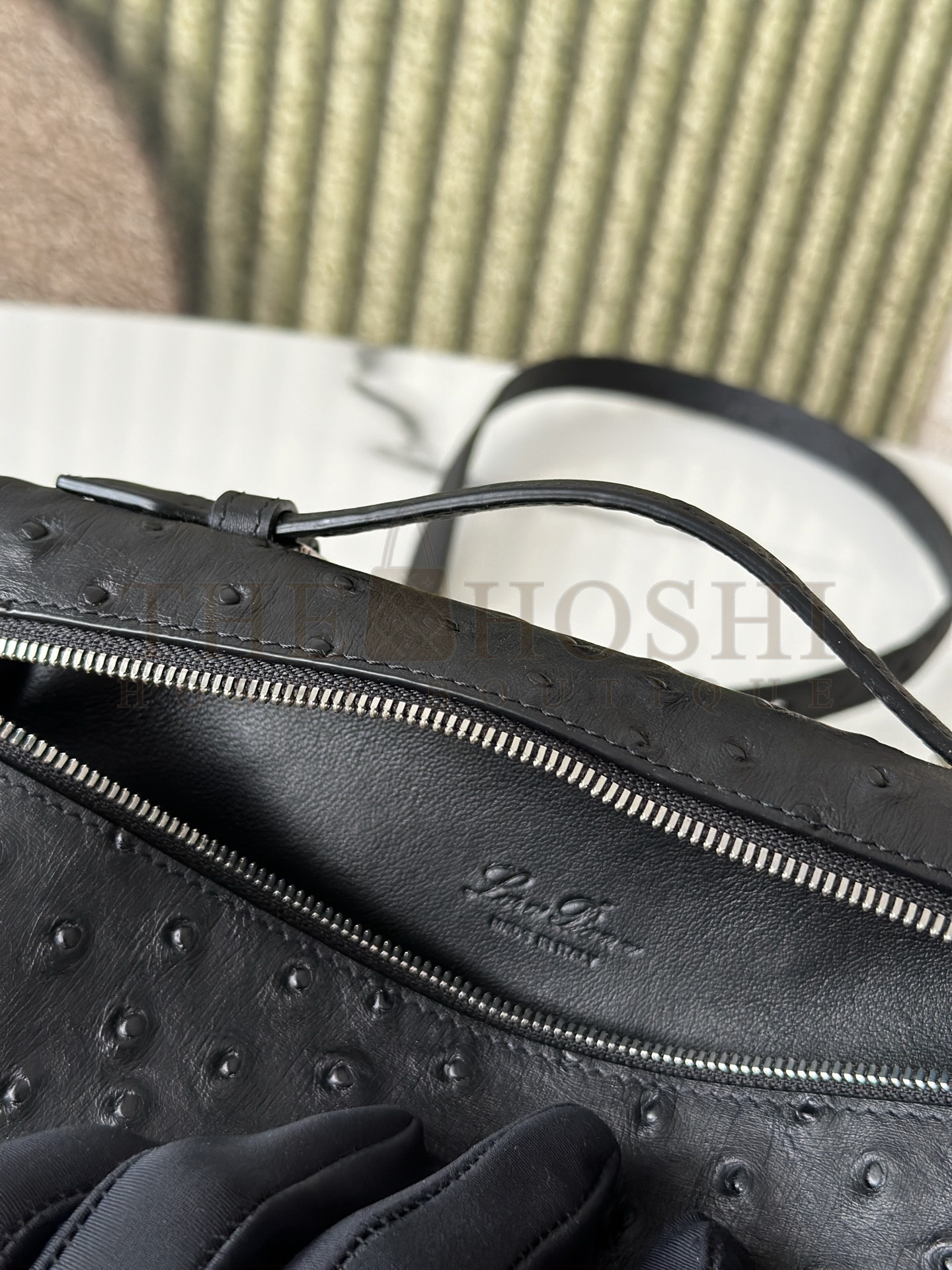 L0r0 P1ana LP L19 Extra Pocket Ostrich Leather Clutch Crossbody Bag 19x6.5x11cm Master Quality