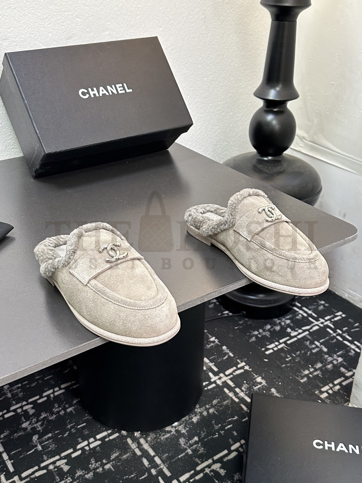 Ch**el CH 25K Fur Mule Slippers Suede Leather Shearling Lined 35-41 Master Quality