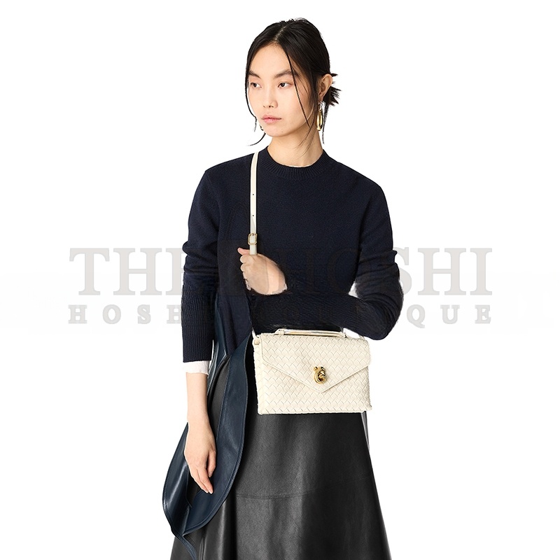 B0tt*ga Ven*ta KNOT LOCK 817191V08Z09195 (25*16*5.5cm) Master Quality