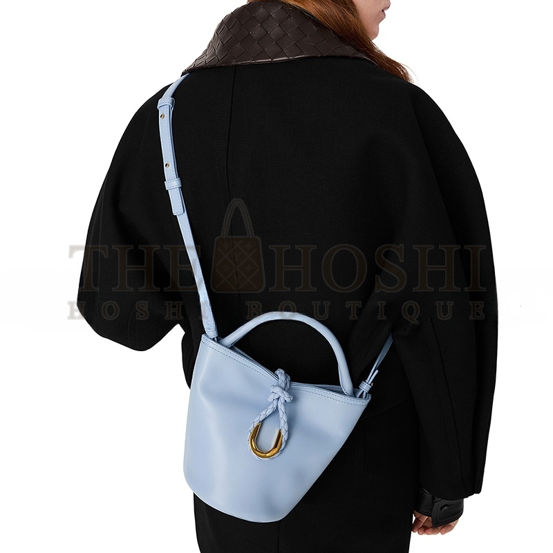 B0tt*ga Ven*ta SMALL LIBERTA BUCKET 815244V4SJ11441 (22*18*15cm) Master Quality