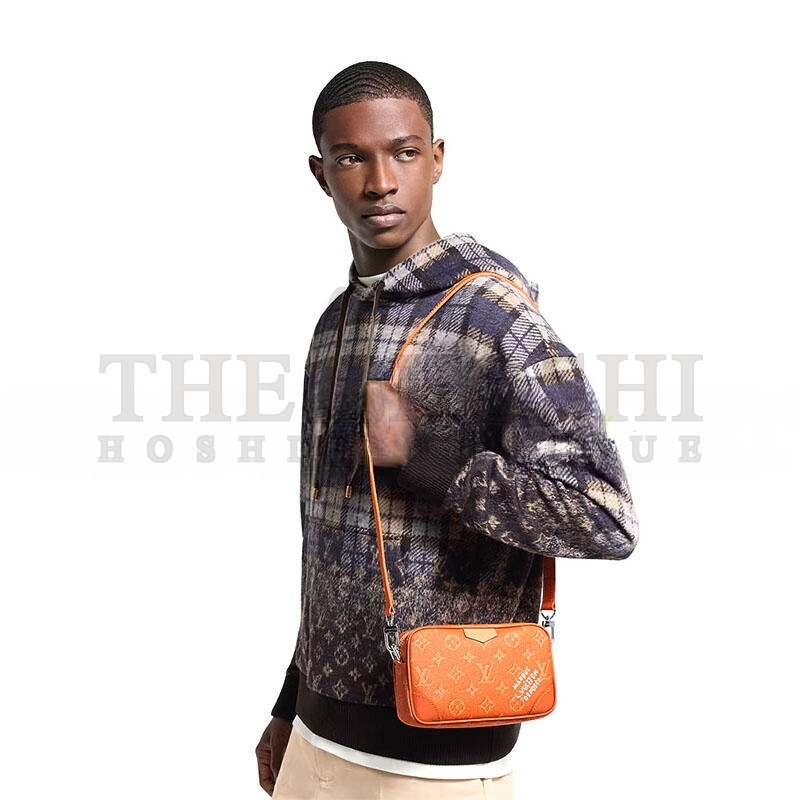 L0vis Vvtt0n TROCADÉRO WEARABLE WALLET M26825 (20*13*6.5cm) Master Quality