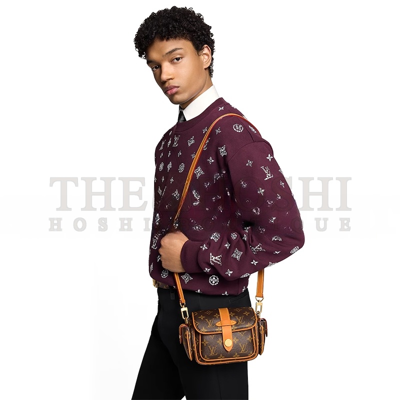 L0vis Vvtt0n CARGO WEARABLE WALLET M14742 (23*14*10cm) Master Quality