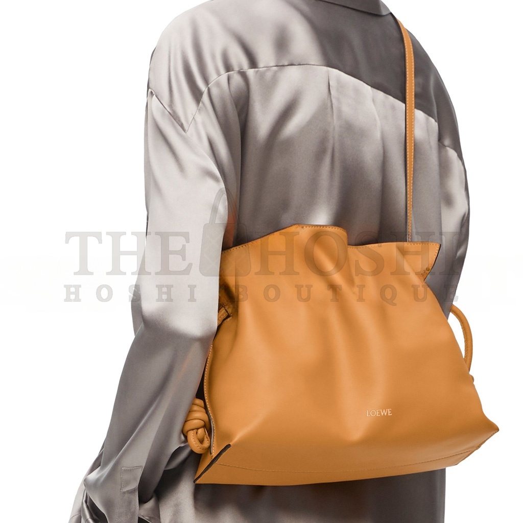 L0ew* MEDIUM FLAMENCO CLUTCH IN NAPPA CALFSKIN 0010966042 (30*24.5*10.5cm) Master Quality