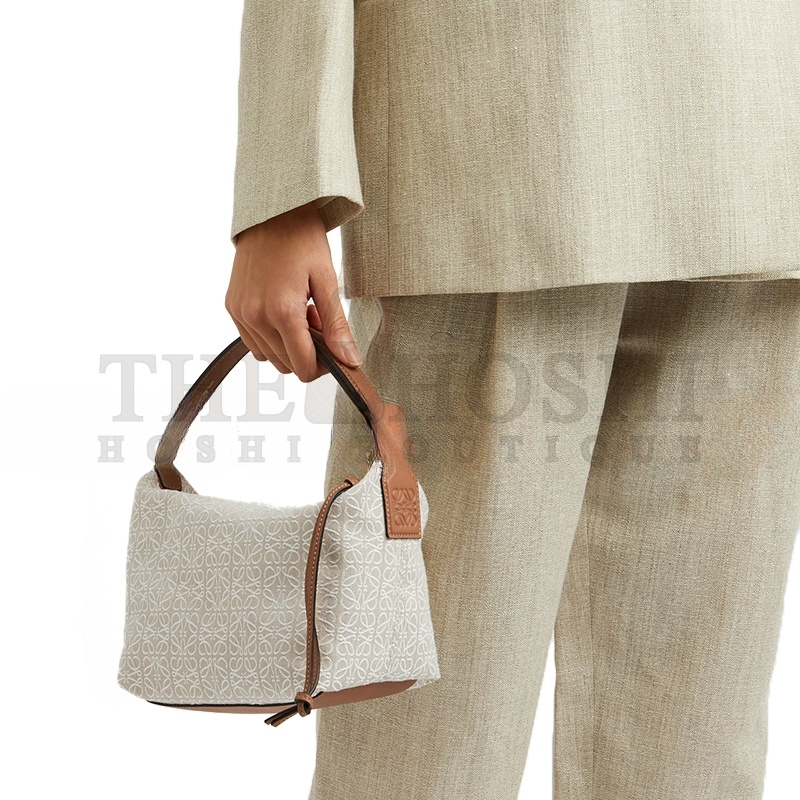 L0ew* CUBI ANAGRAM SMALL CANVAS AND LEATHER SHOULDER BAG 230717 (20.5*17*12.5cm) Master Quality