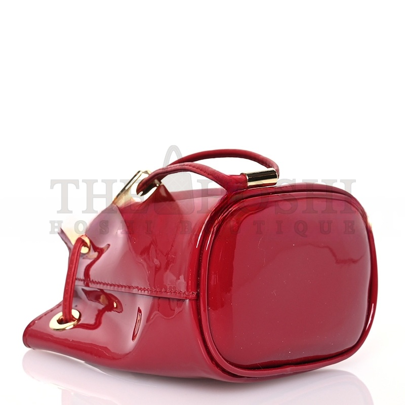 Pra*a VERNICE METAL TRIANGLE LOGO MINI DRAWCORD POUCH SHOULDER BAG CHERRY 1NR016 (9.5*9*6cm) Master Quality