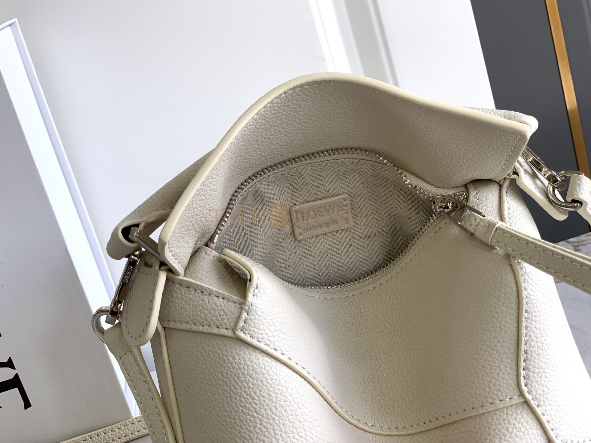 L0ew* LW Puzzle Mini 2.0 Calfskin Bag S062208 18×12.5×8 cm Cloud White